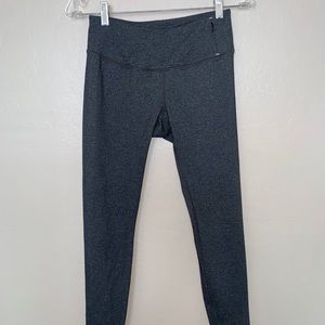 Calia, Carey Underwood workout/yoga w/ zip pocket